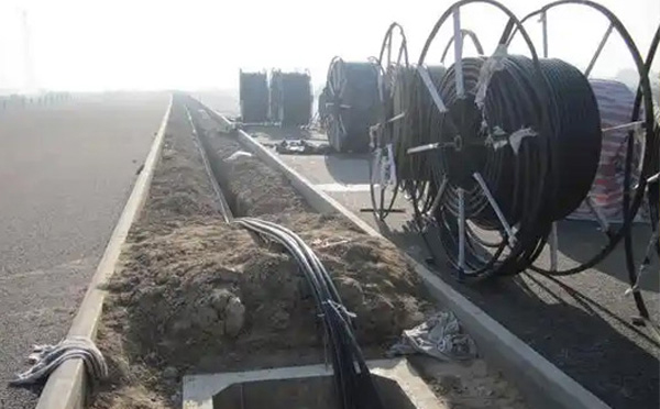 现代通信网络建设指南:安宁光缆施工全流程技术解析与质量控制 现代通信网络建设指南:安宁光缆施工全流程技术解析与质量控制